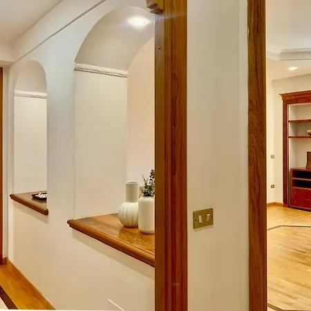Dalitourism - Colosseo Prestige Appartement *