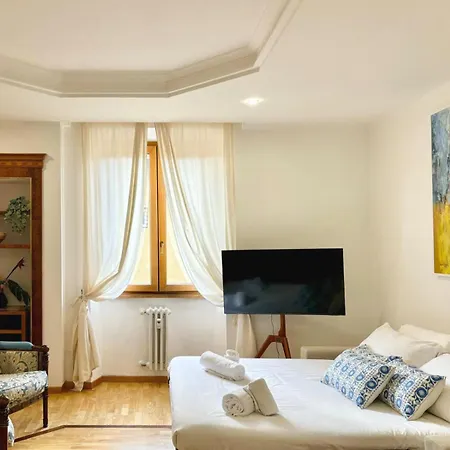 Dalitourism - Colosseo Prestige Apartment *